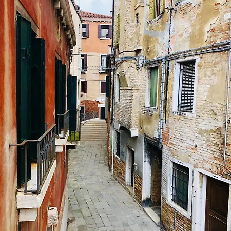 Cà Fede 3* Veneza